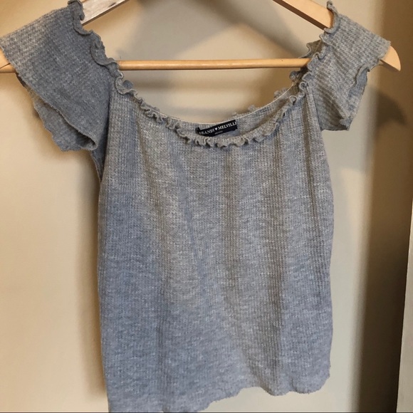 Brandy Melville Off Shoulder Crop Top - Picture 2 of 4